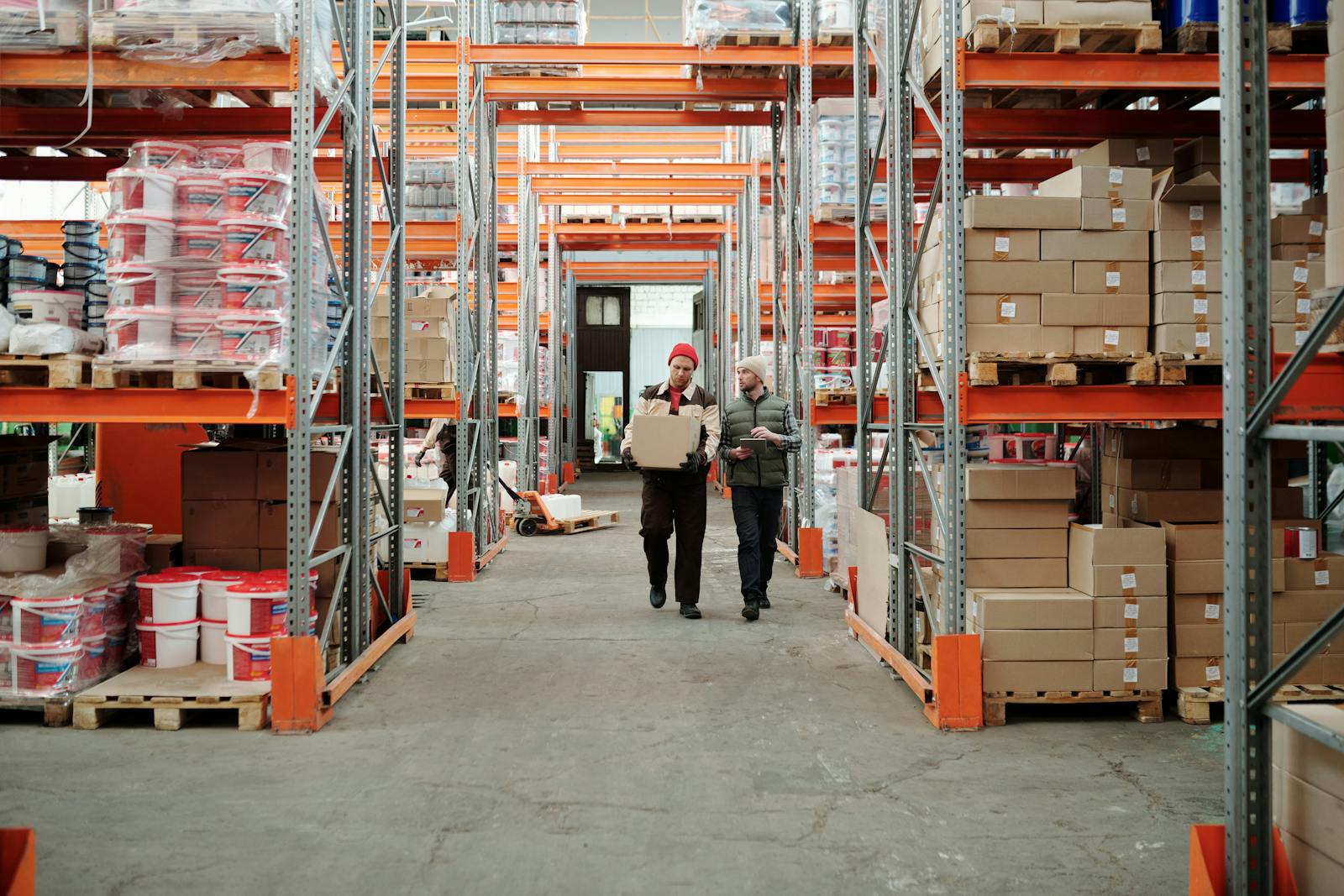 Manufacturing line with connected equipment